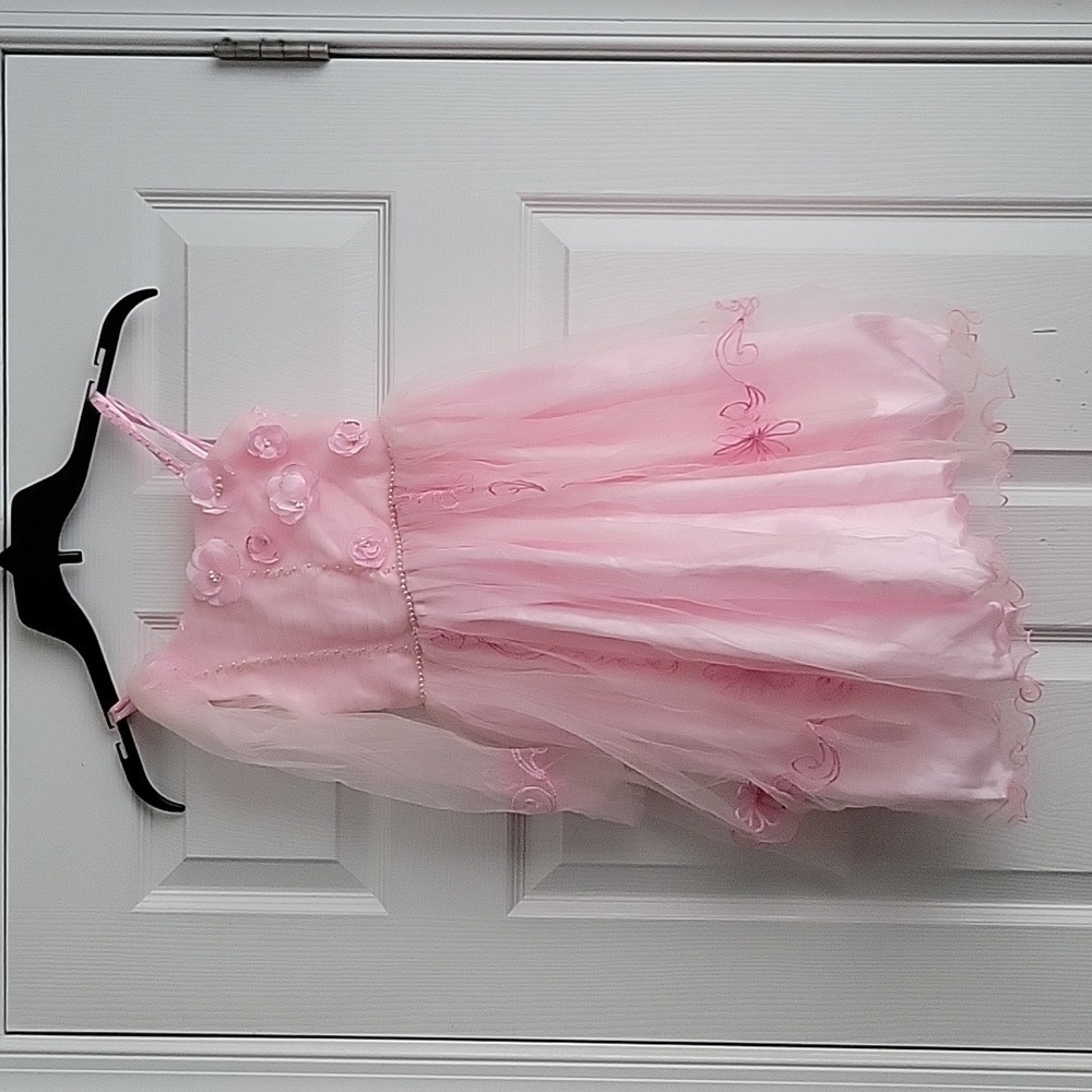 Girl's Sleeveless Dress - Picture 1 of 11